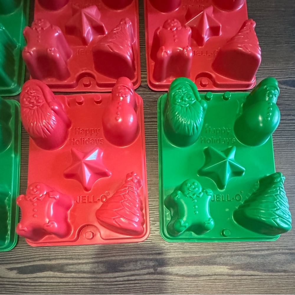Set of 6 - Jell-O Christmas Jell-O Molds - Picture 3 of 3